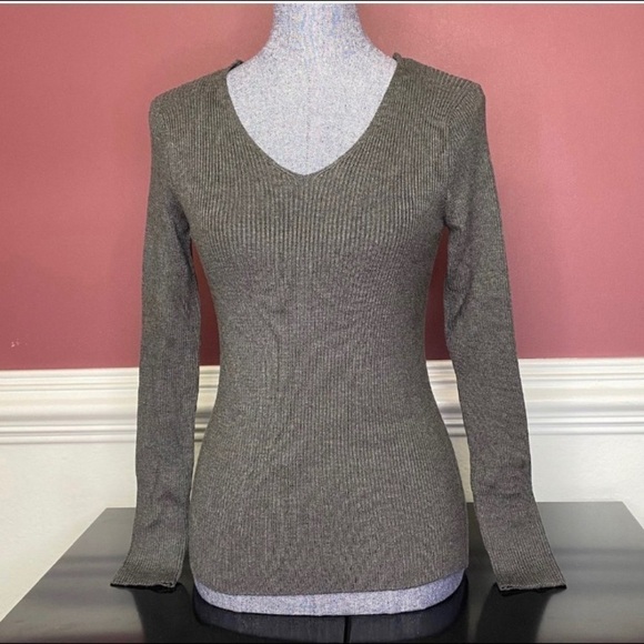 Hyped Unicorn gray v-neck bodycon sweater Large - Picture 4 of 4